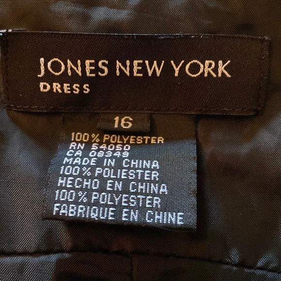 Jones New York Little Black Dress Size 16. Faux Wrap. Fully lined. - Picture 4 of 13